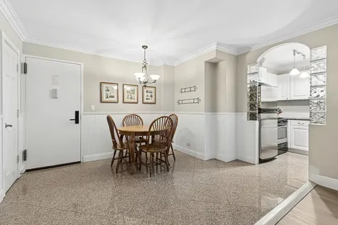 10 E End Avenue New York City NY 10075