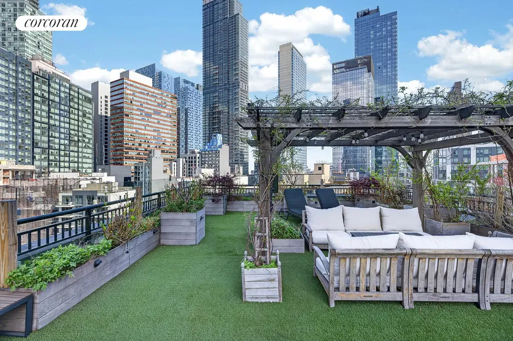 42-60 Crescent Street New York City NY 11101