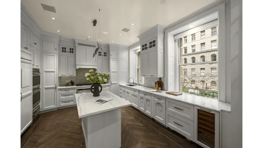 390 W End Avenue New York City NY 10024