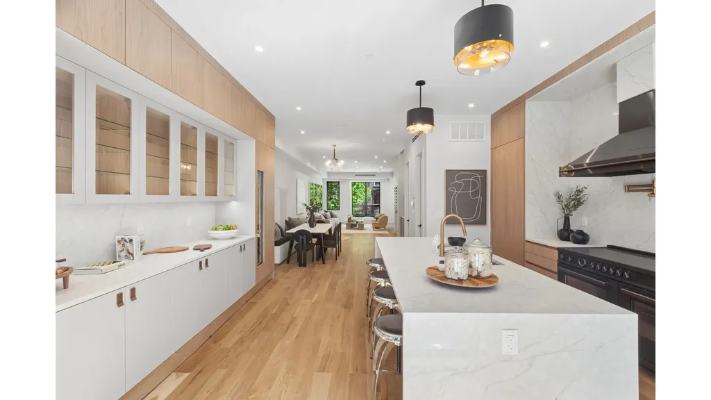 1506A Pacific Street New York City NY 11213