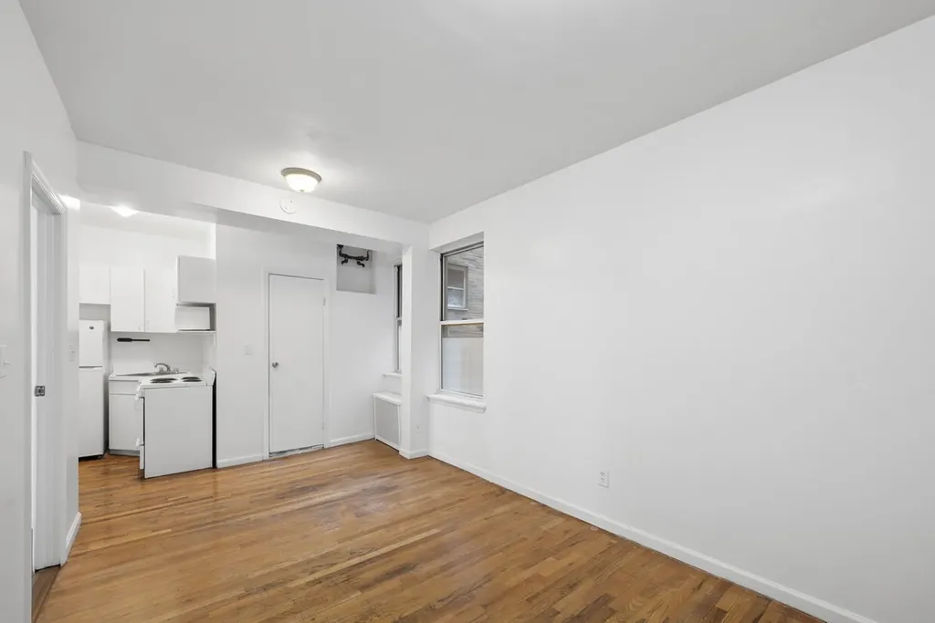 320 E 49th Street New York City NY 10022