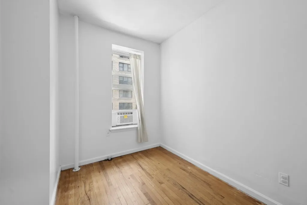 320 E 49th Street New York City NY 10022