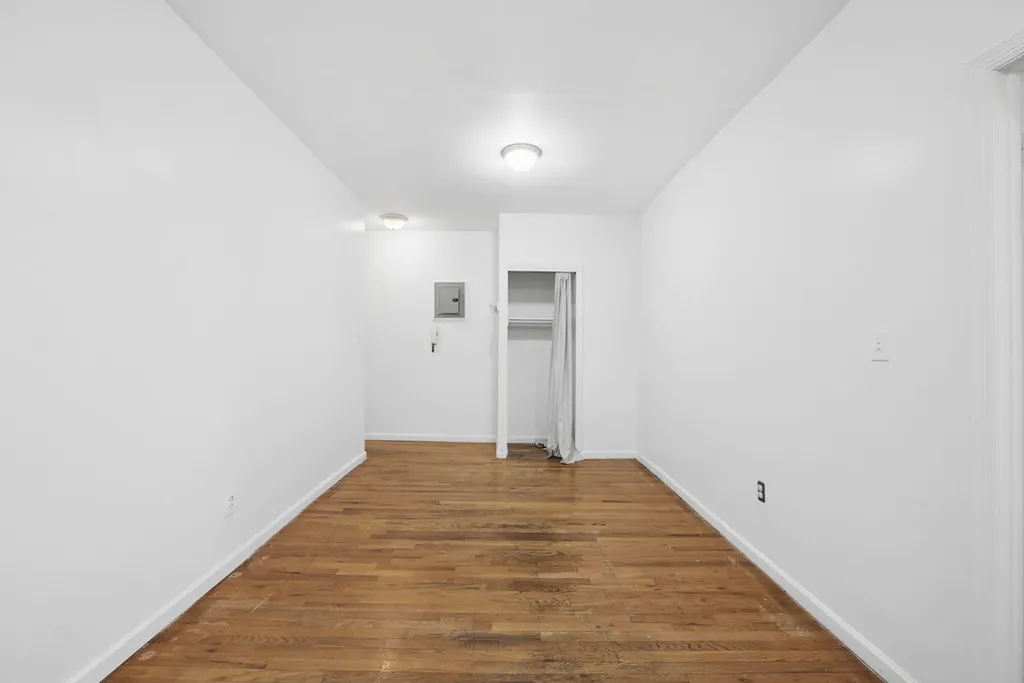 320 E 49th Street New York City NY 10022