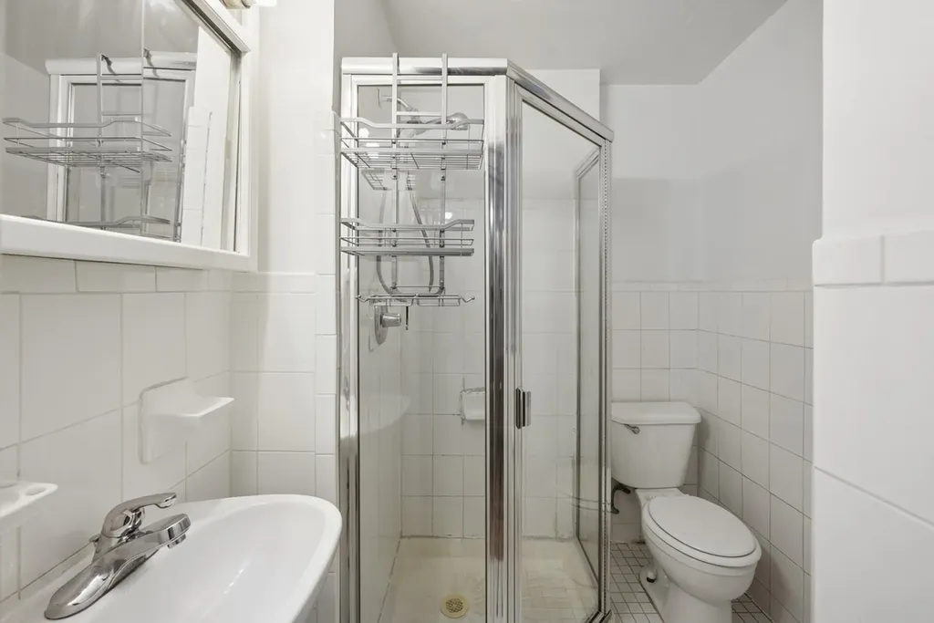 320 E 49th Street New York City NY 10022