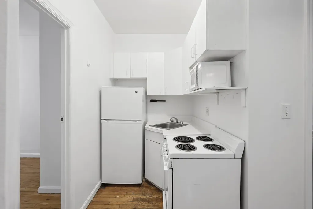 320 E 49th Street New York City NY 10022