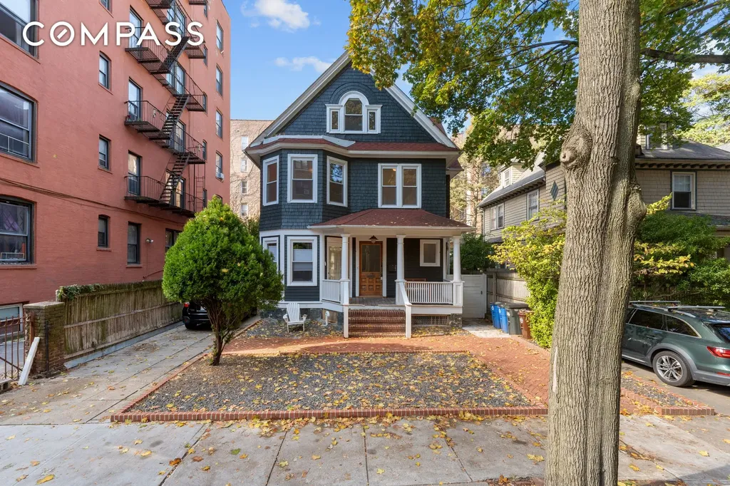 428 E 18th Street New York City NY 11226