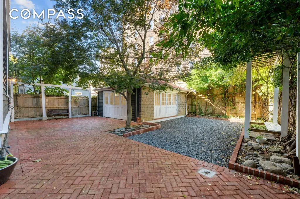428 E 18th Street New York City NY 11226