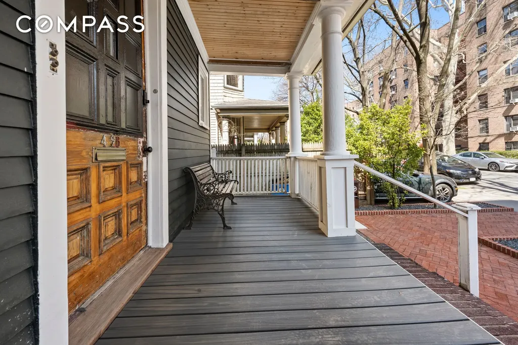 428 E 18th Street New York City NY 11226