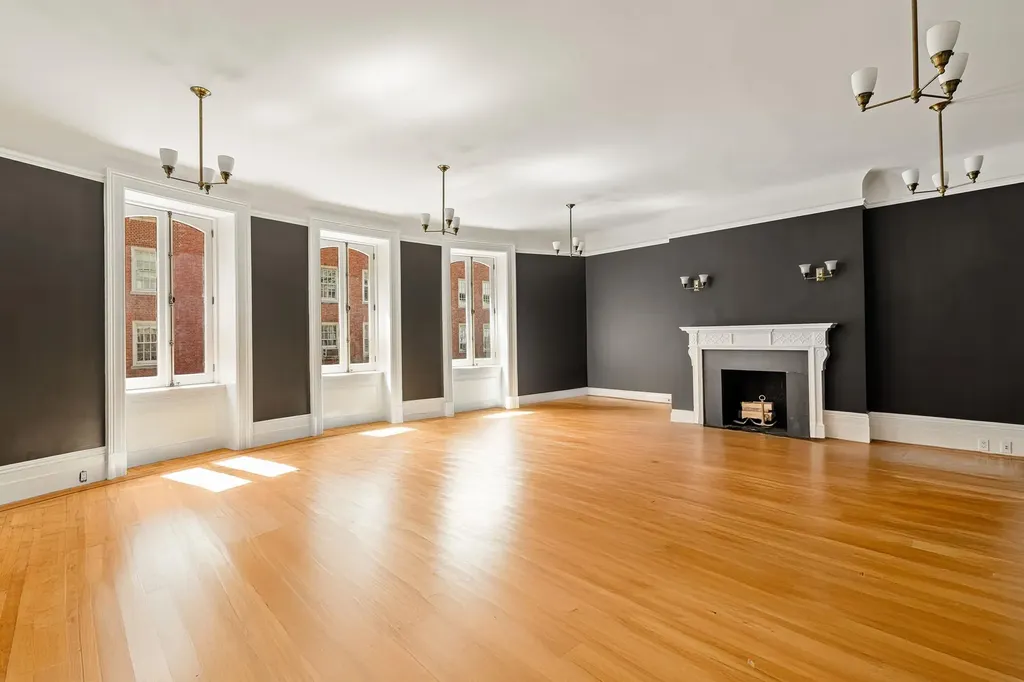 9 E 88th Street New York City NY 10128