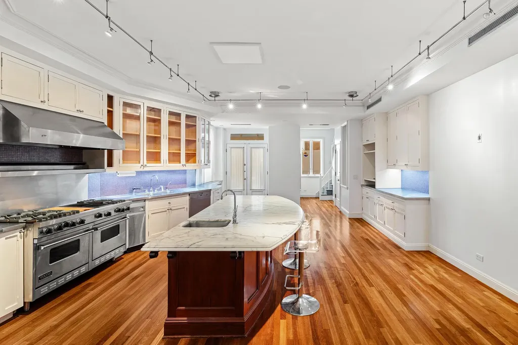 9 E 88th Street New York City NY 10128