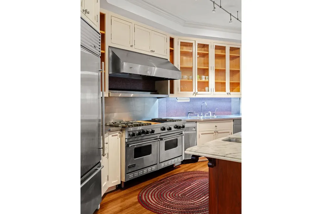 9 E 88th Street New York City NY 10128