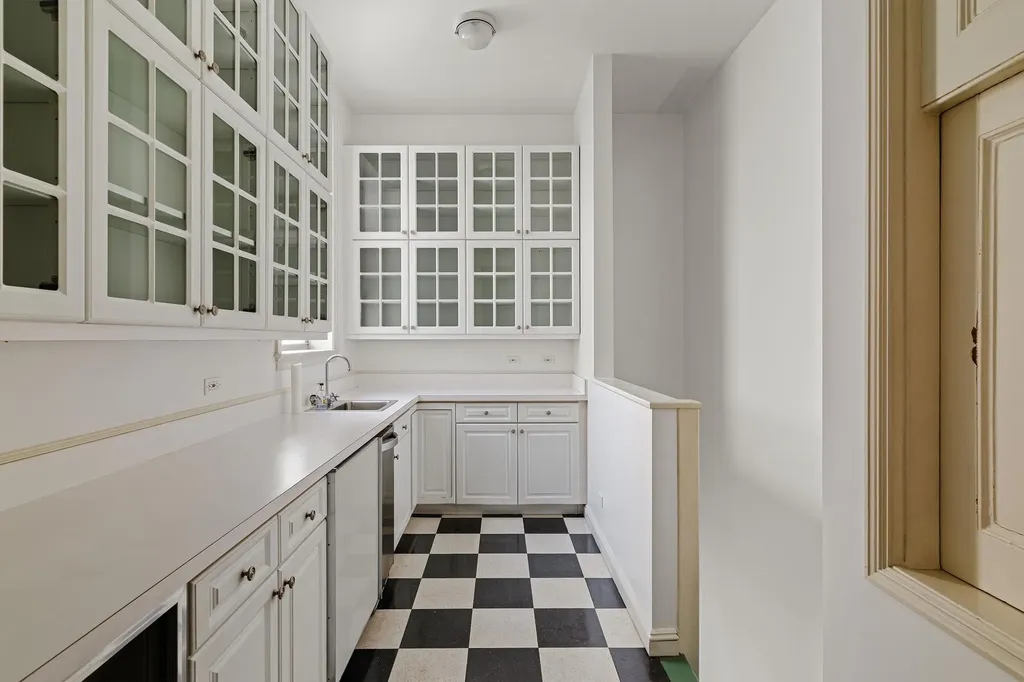 9 E 88th Street New York City NY 10128