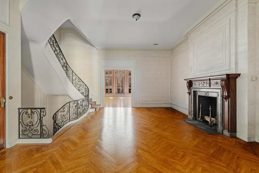 9 E 88th Street New York City NY 10128