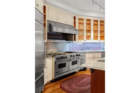 9 E 88th Street New York City NY 10128