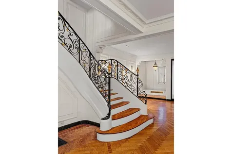 9 E 88th Street New York City NY 10128