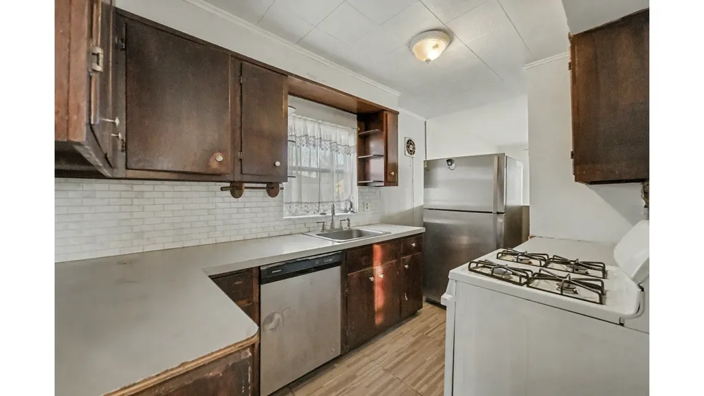 32 Dictum Court New York City NY 11229