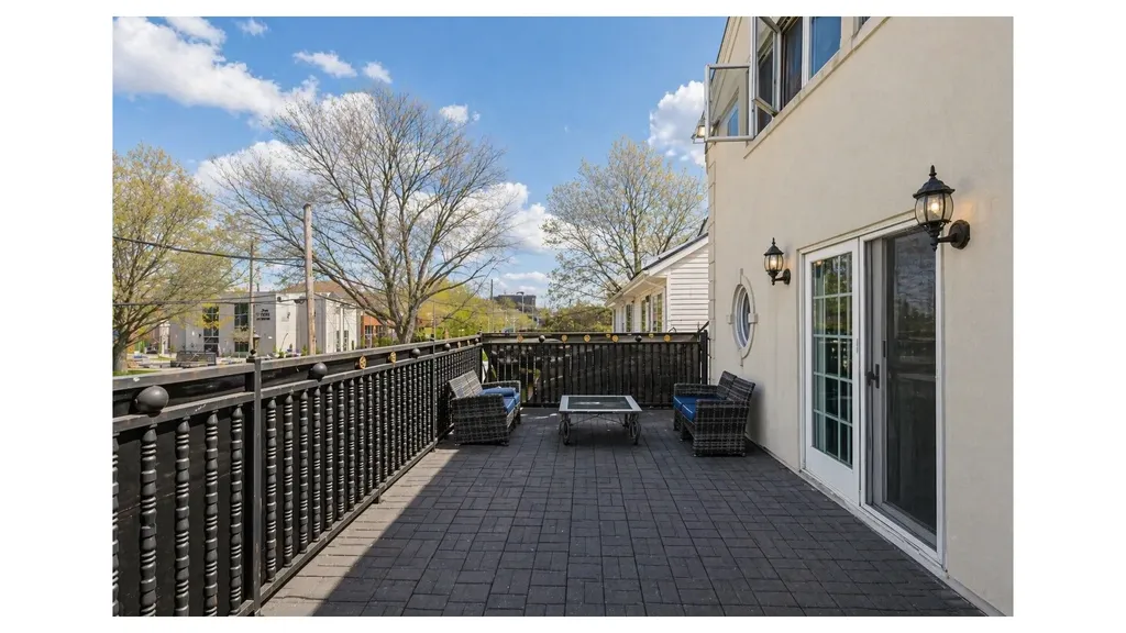 2112 Ave L New York City NY 11210