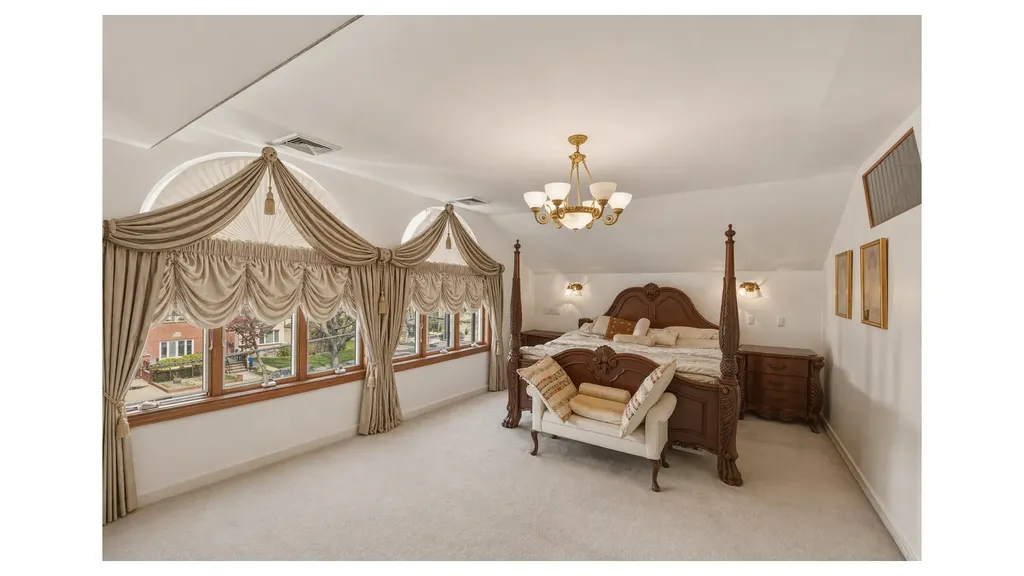2112 Ave L New York City NY 11210