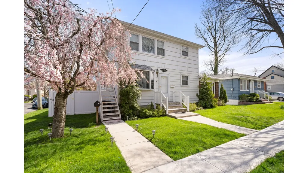 4 Cottage Avenue New York City NY 10308