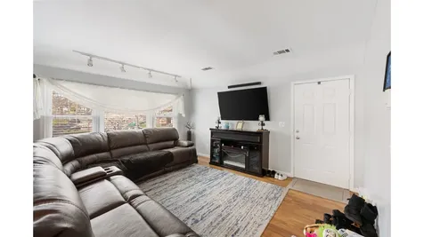 4 Cottage Avenue New York City NY 10308