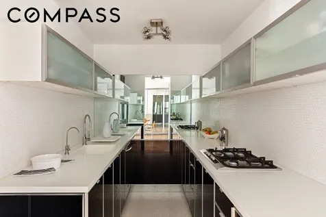 330 E 33rd Street New York City NY 10016