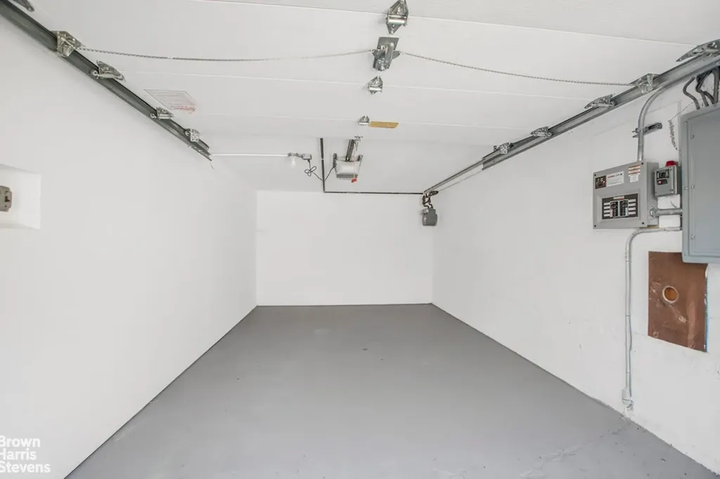 2768 Netherland Avenue New York City NY 10463
