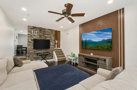 78 Sperry Place New York City NY 10312