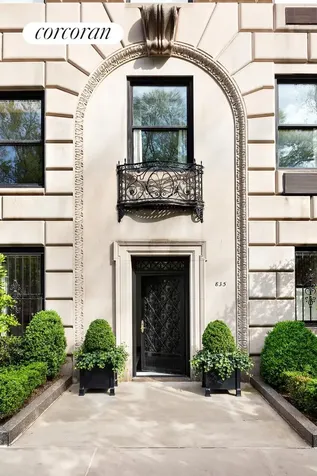 834 5TH Avenue New York City NY 10065
