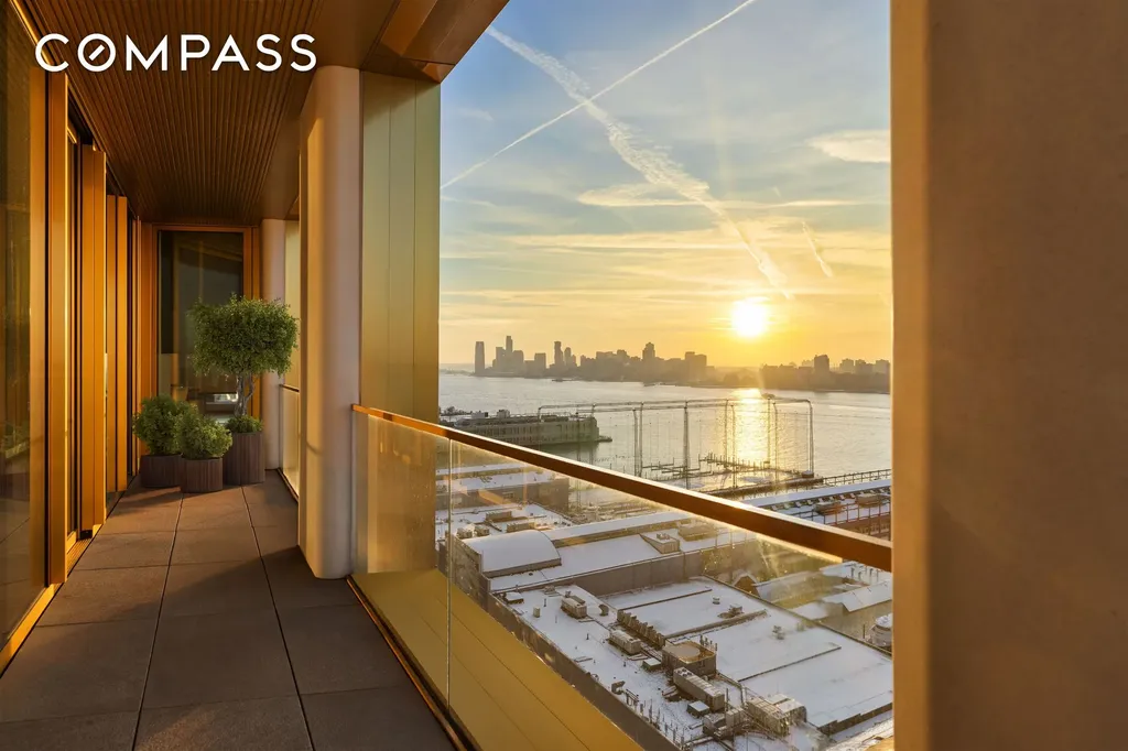 551 W 21st Street New York City NY 10011