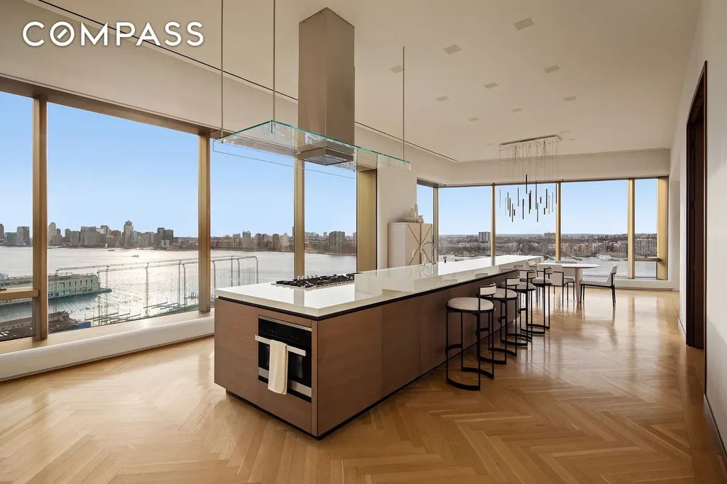 551 W 21st Street New York City NY 10011