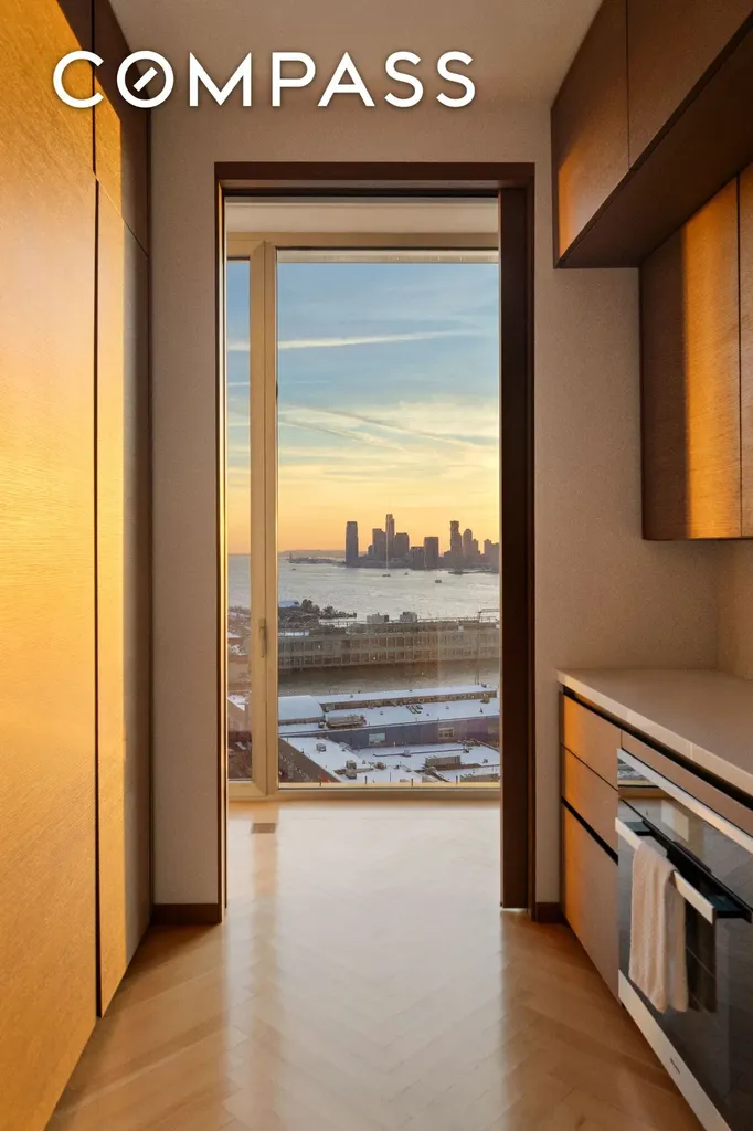 551 W 21st Street New York City NY 10011