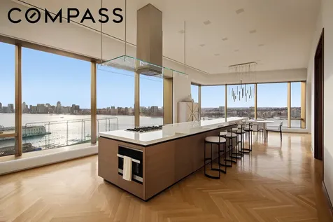 551 W 21st Street New York City NY 10011
