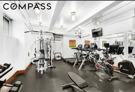 302 W 86th Street New York City NY 10024