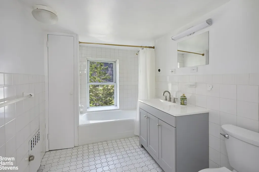 21-13 45th Avenue New York City NY 11101
