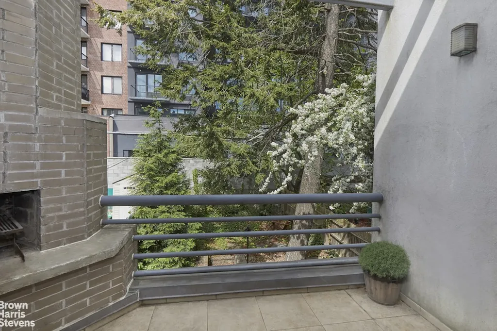 21-13 45th Avenue New York City NY 11101