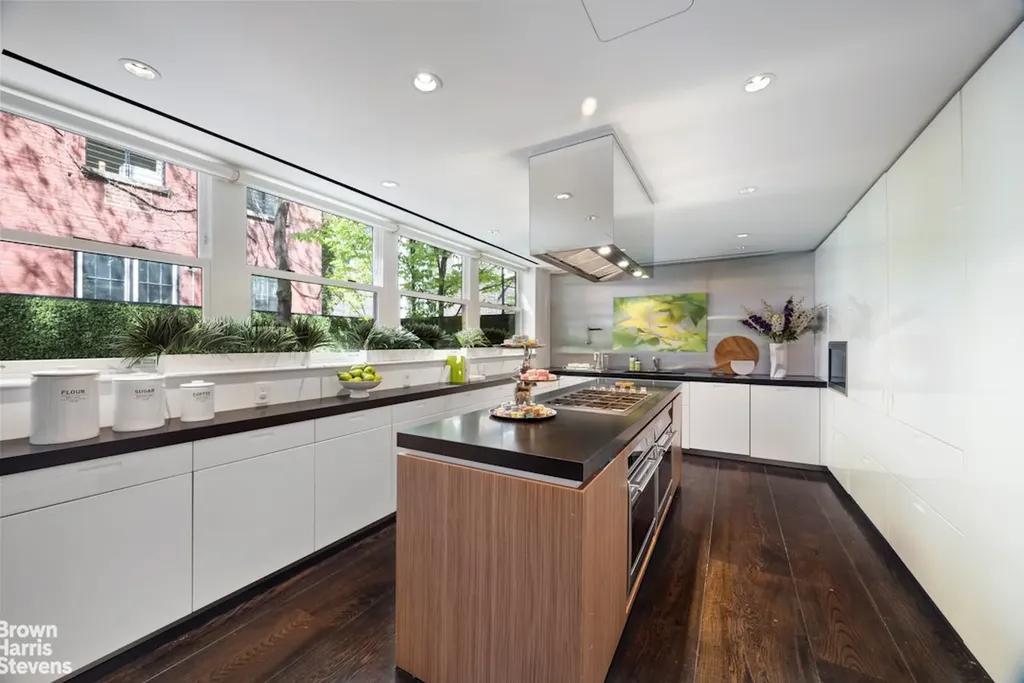 47 W 9th Street New York City NY 10011