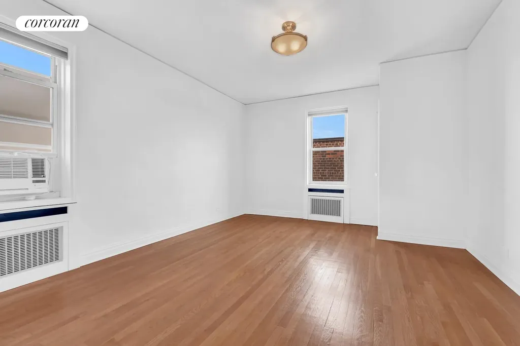 76-15 35th Avenue New York City NY 11372
