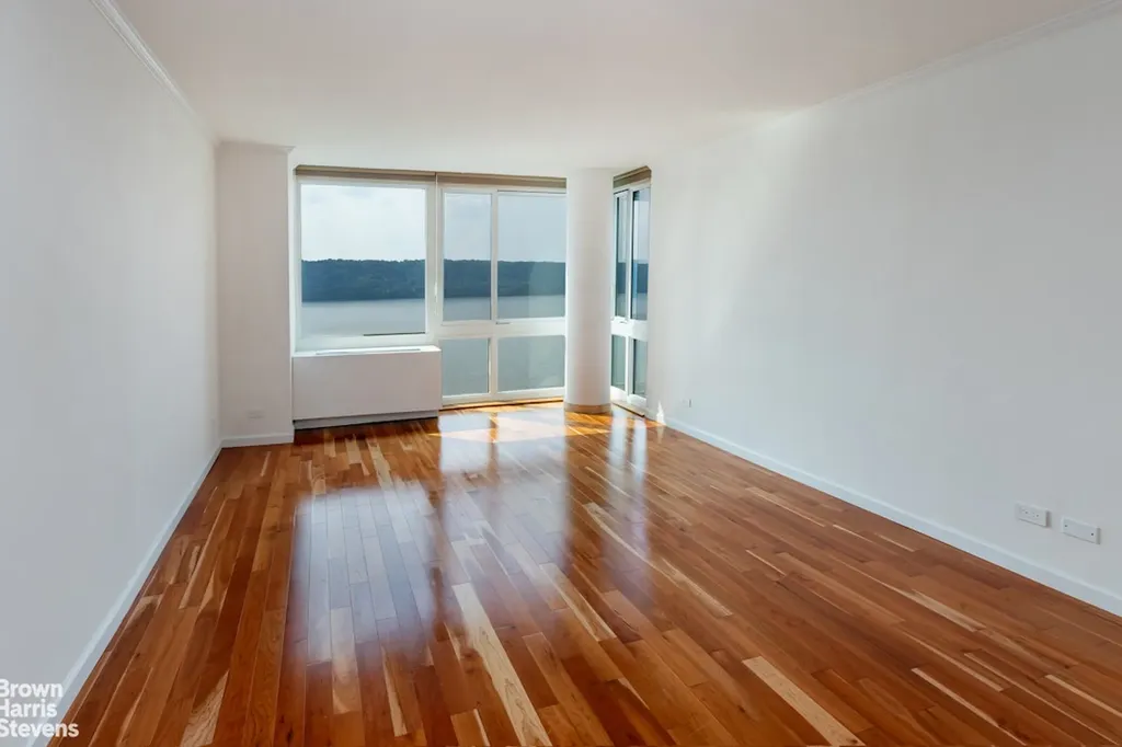 2521 Palisade Avenue New York City NY 10463