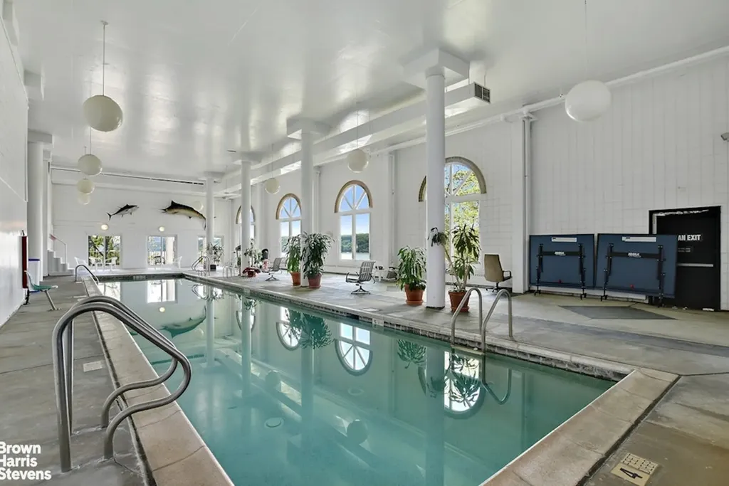 2521 Palisade Avenue New York City NY 10463