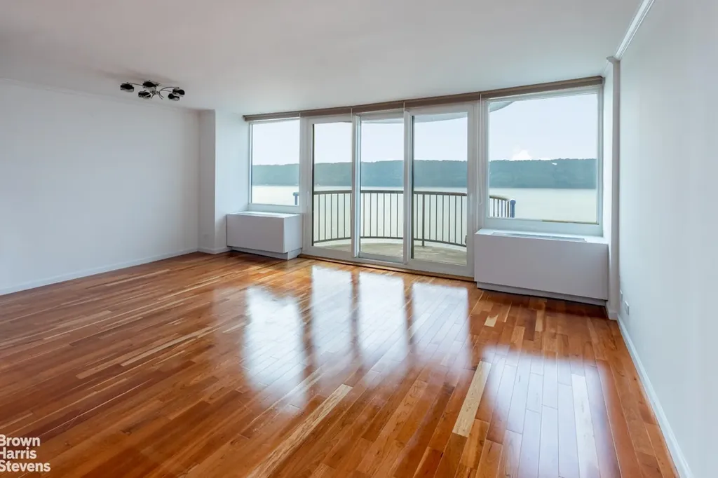2521 Palisade Avenue New York City NY 10463