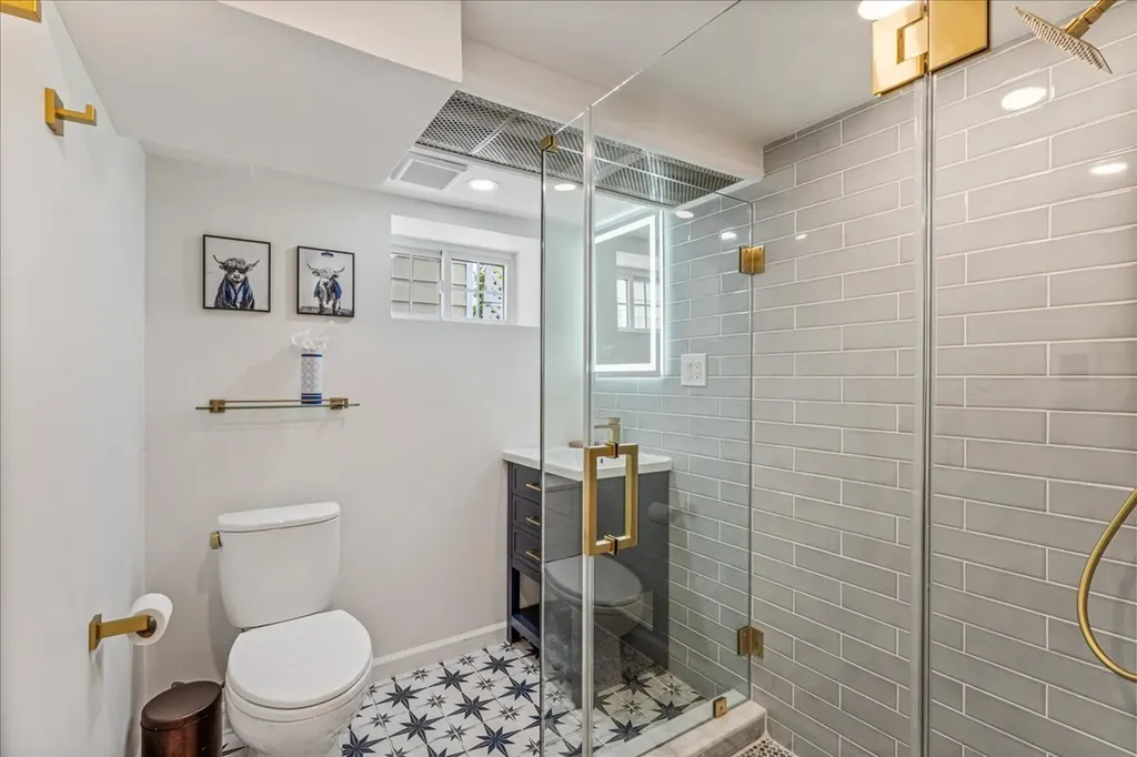 70-45 Manse Street New York City NY 11375