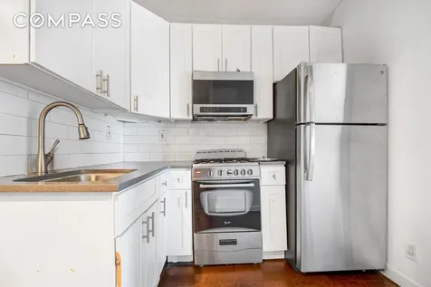71-18 Myrtle Avenue New York City NY 11385
