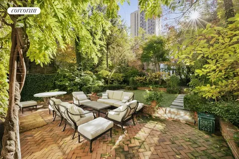 160 E 81st Street New York City NY 10028