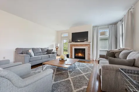 5041 Goodridge Avenue New York City NY 10471
