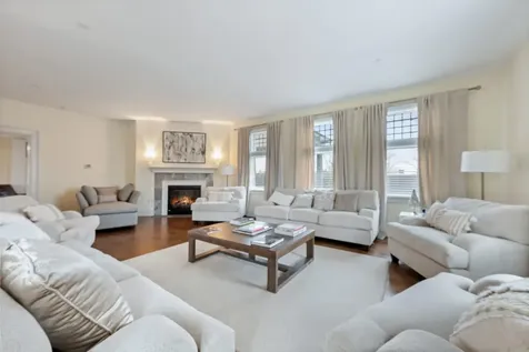 5041 Goodridge Avenue New York City NY 10471