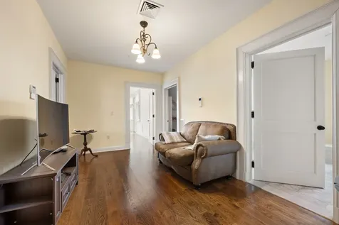 5041 Goodridge Avenue New York City NY 10471