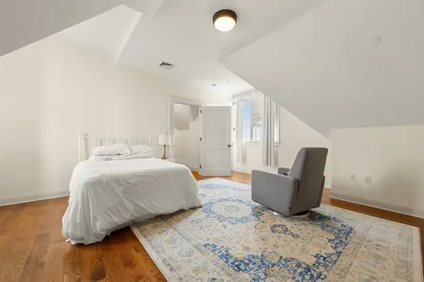 5041 Goodridge Avenue New York City NY 10471