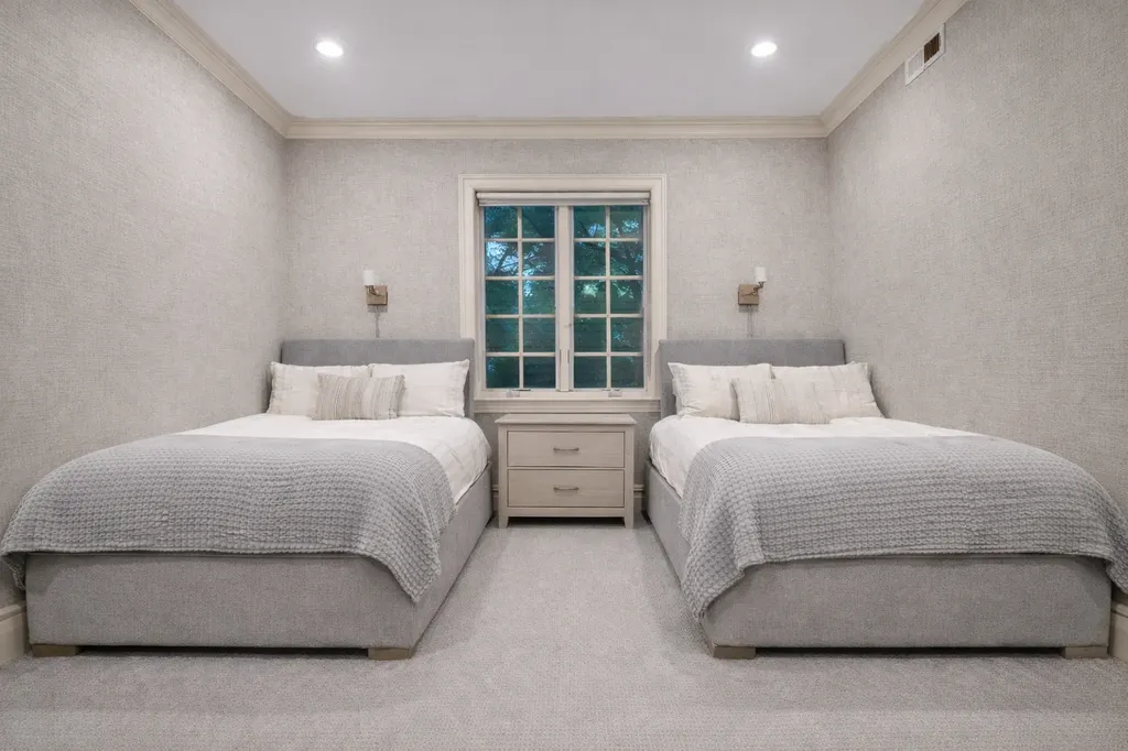 850 E 23rd Street New York City NY 11210
