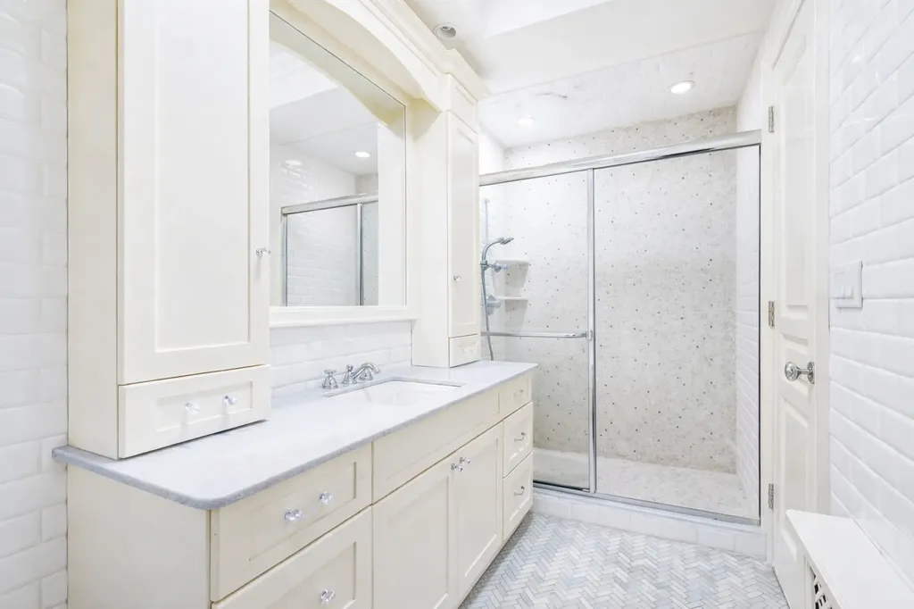 850 E 23rd Street New York City NY 11210