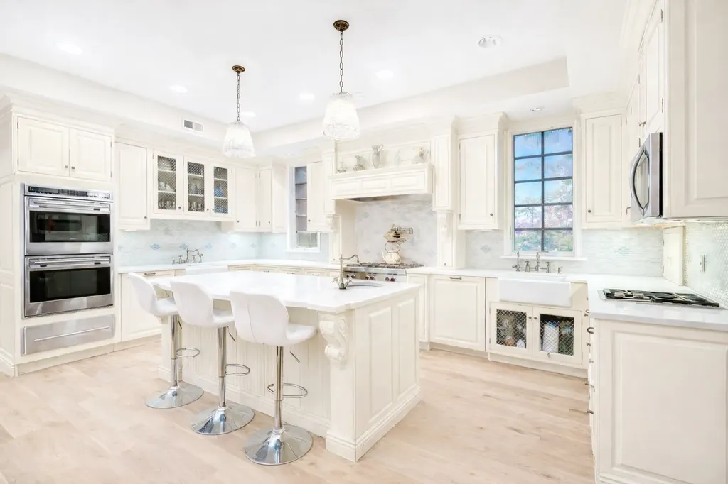 850 E 23rd Street New York City NY 11210